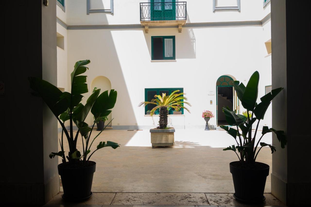 Historico Loft & Rooms Palazzo Adragna XIX Trapani Eksteriør bilde