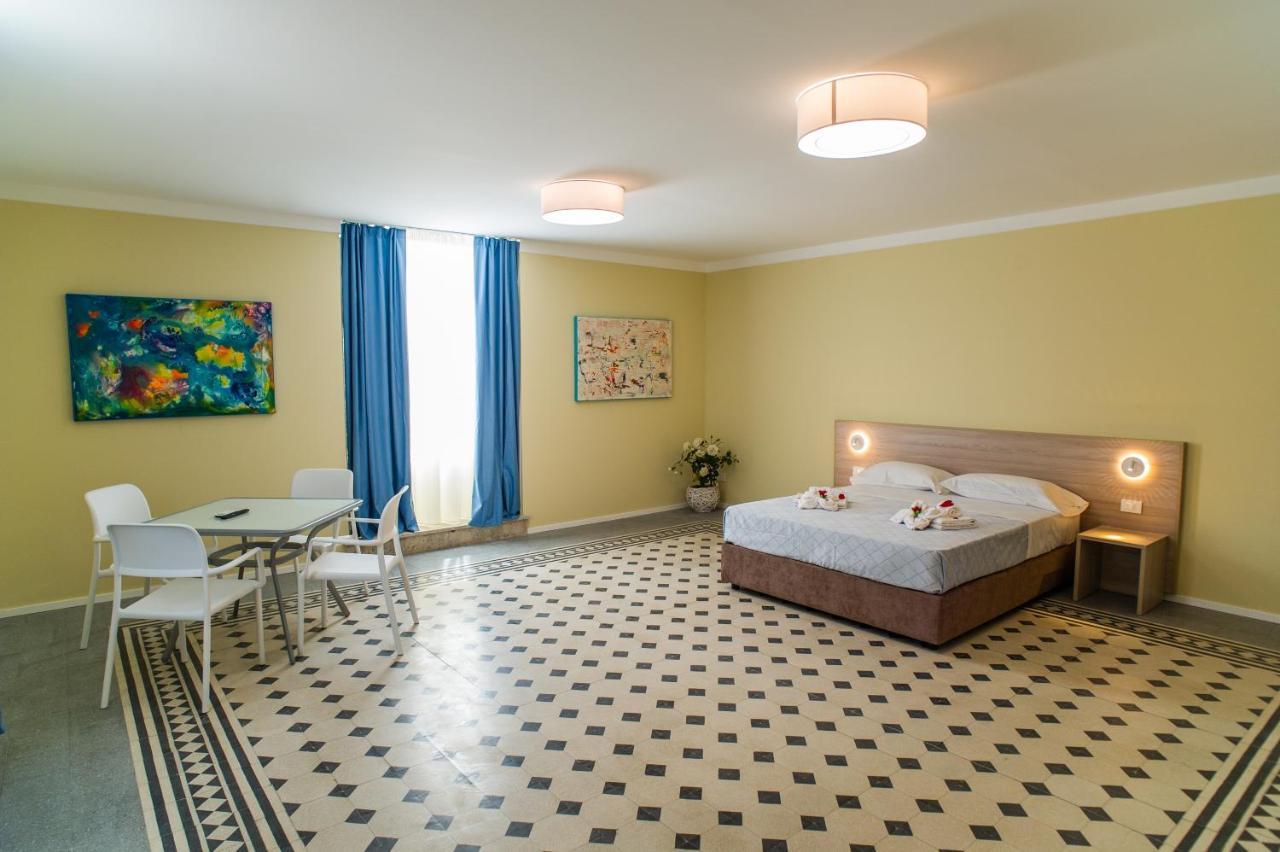 Historico Loft & Rooms Palazzo Adragna XIX Trapani Eksteriør bilde